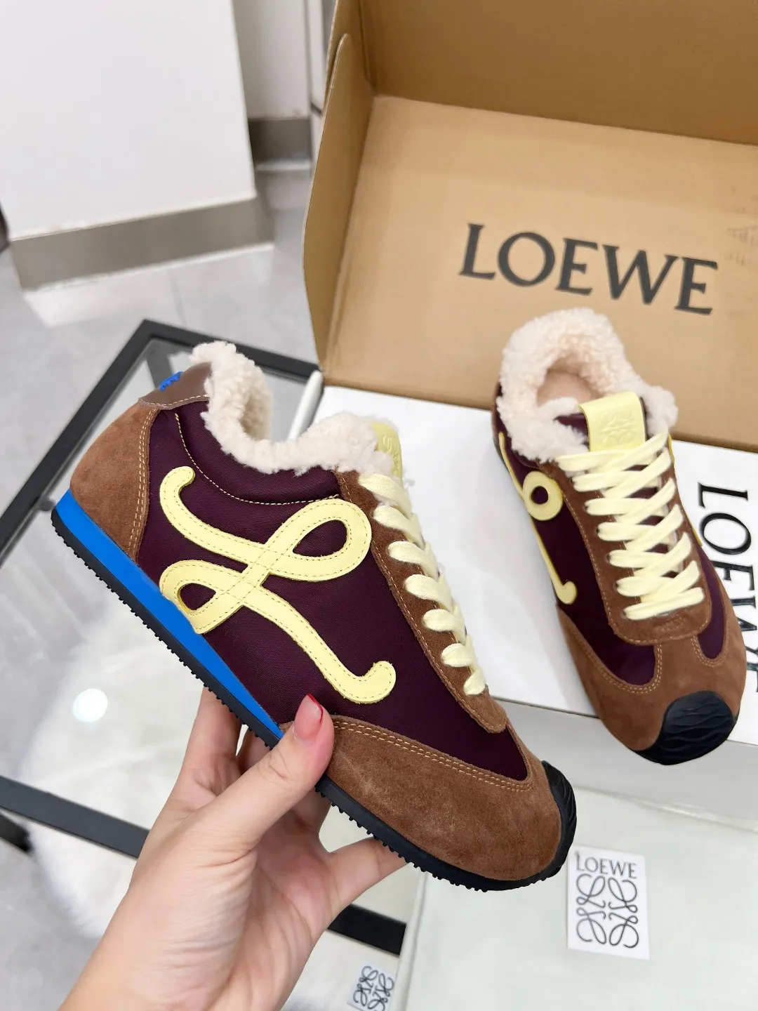 👟👟Ex-factory price 500👟👟 Male +10 2025 autumn and winter Maoli new style, the same style as Wang Yibo! Loewe Ballet Runner 2.0 sports shoes for couples, moral training shoes, new color matching retro series running shoes, standard size: women's size 35-40, men's size 39-45, button ➕20